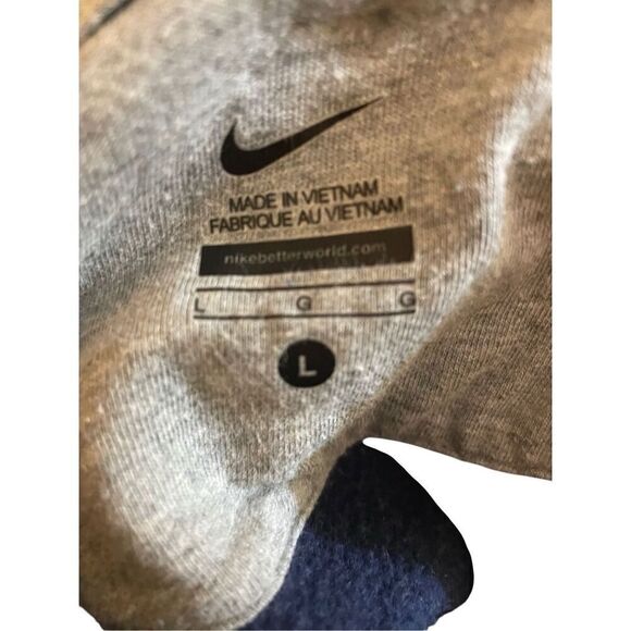 University of California Berkeley Women’s Nike Navy Blue & Gold Pullover Hoodie - Picture 7 of 9